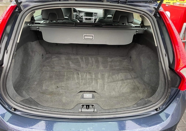 Volvo V60 cena 31900 przebieg: 205000, rok produkcji 2010 z Częstochowa małe 497